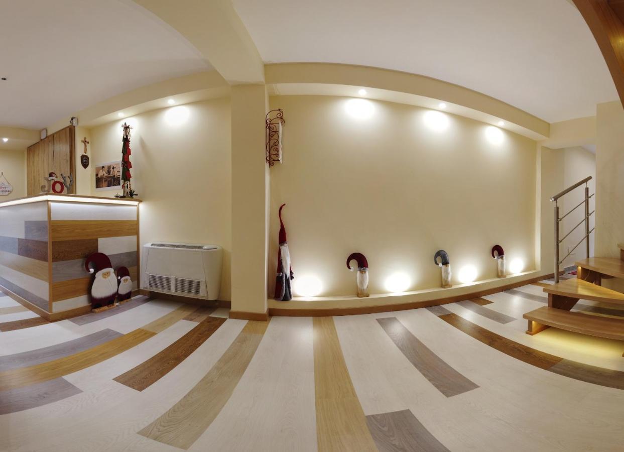 Abete Bianco - Albergo del Natale Camigliatello Silano Exterior foto
